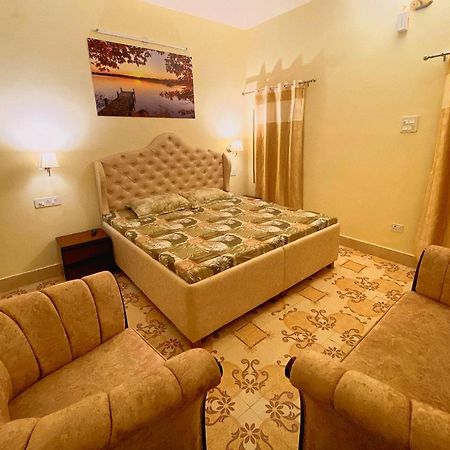 Ekant Guest House Dadahu Ngoại thất bức ảnh